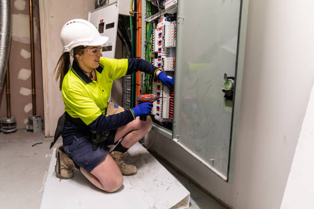 Best Affordable Emergency Electrician  in Seven Lakes, NC
